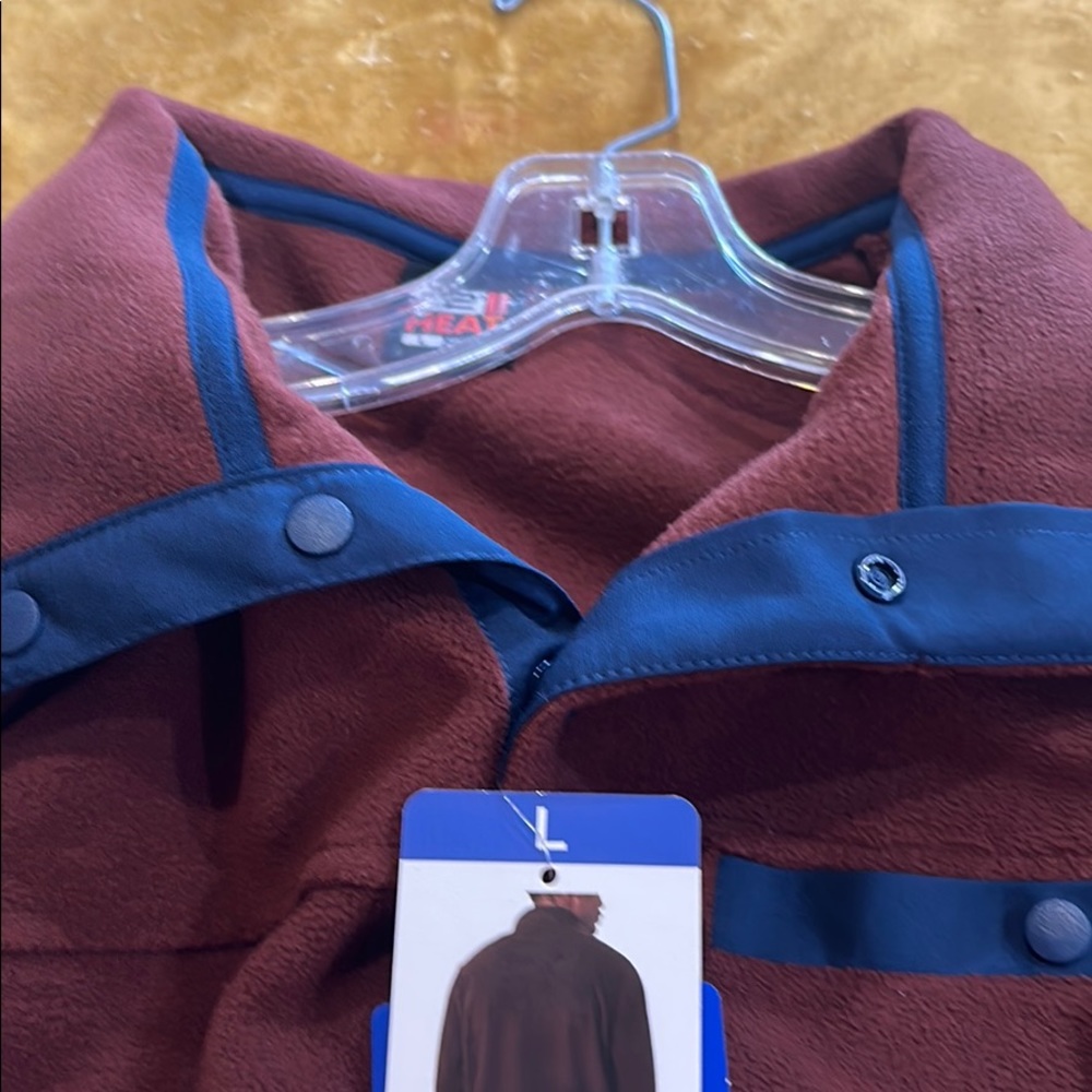 Men, new pull over sweater, super soft and warm. - Picture 3 of 5